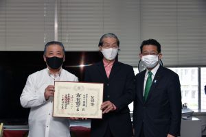 粟國 彰